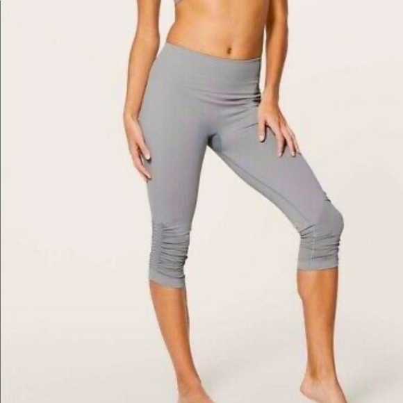 Lululemon Flow Compression Leggings Shorts Crop Rushed Stretchy In Gray Size 6 - Picture 1 of 9